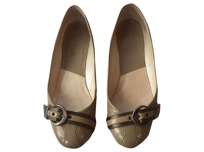 Bailarinas Dior de charol beige