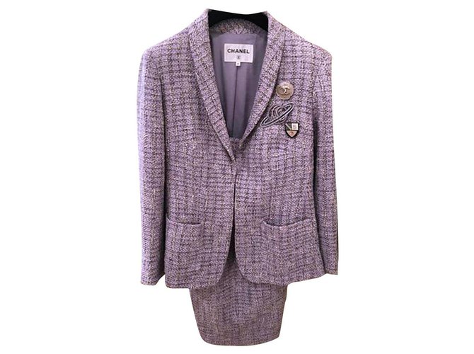 Chanel 9K $ Airlines lila Tweedanzug Lavendel  ref.254600