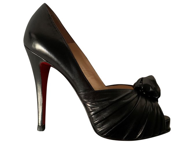 Christian Louboutin Sapatos de senhora gres Preto Couro ref.254681 - Joli  Closet
