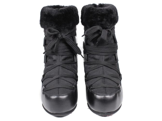 Chanel Botas de nieve Negro Cuero  ref.254781