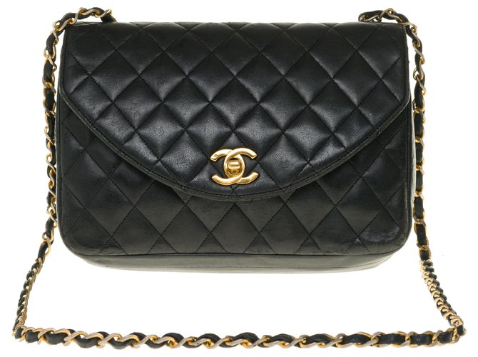 Timeless Chanel Classic handbag 23cm in black quilted leather