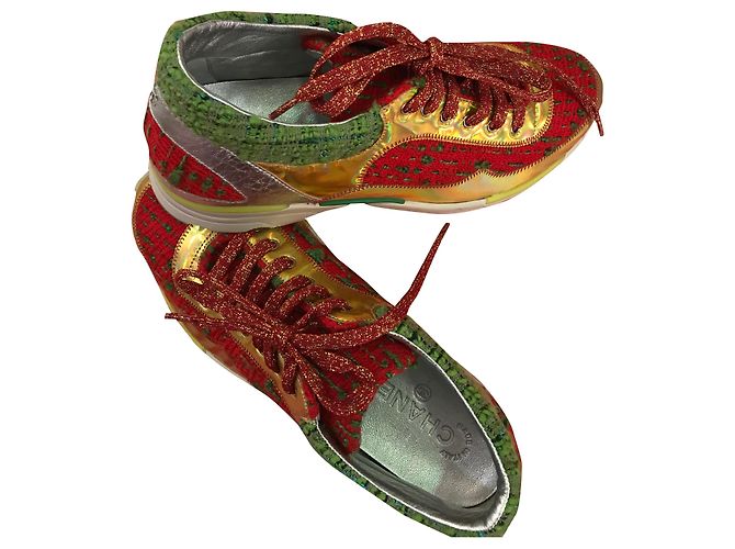 Baskets Chanel en tweed chinois rouge et vert