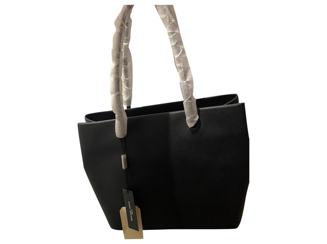 Marc Jacobs Handbags Black Leather  ref.255085