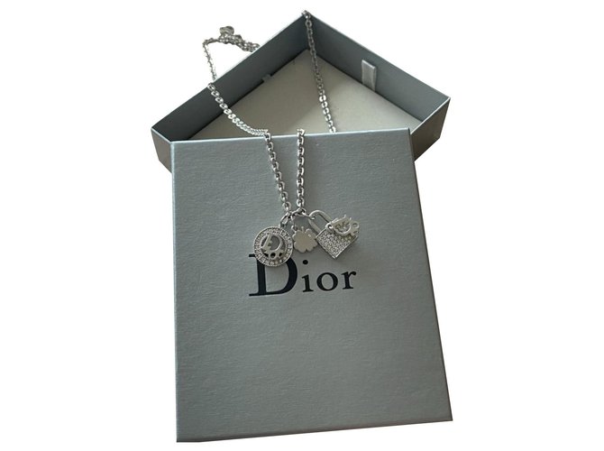 Christian Dior Collar Dior con 3 Colgantes Hardware de plata Plateado  ref.255094