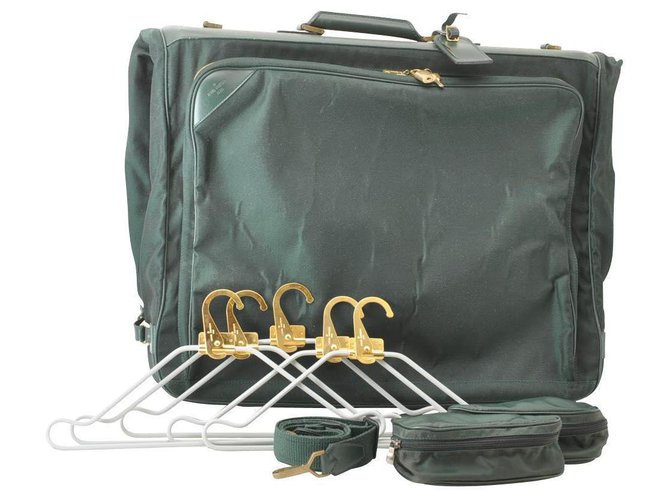 Louis Vuitton handbag Green Synthetic  ref.255562