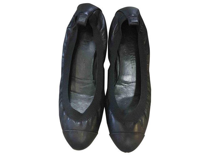 Chanel Sapatilhas de ballet Preto Couro  ref.256106