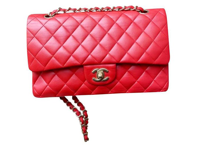 Bolso con solapa Chanel Timeless Classic Medium Red de piel de cordero GHW Roja Cuero  ref.256497