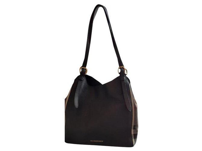 Burberry Handbags Black Leather  ref.256654