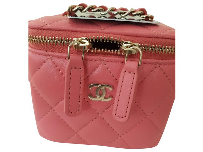 Chanel Mini Vanity Pink Leather  ref.256668