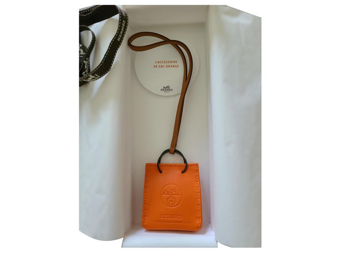 Hermès Orange Shopping Bag Charm Leather  ref.256768