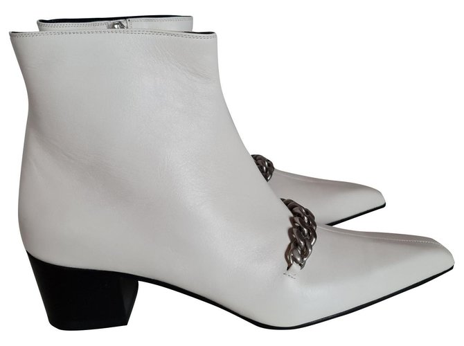 white ankle boots. new TOM FORD Leather  - Joli Closet