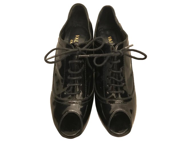 Valentino Open toe pumps Black Patent leather  ref.256851
