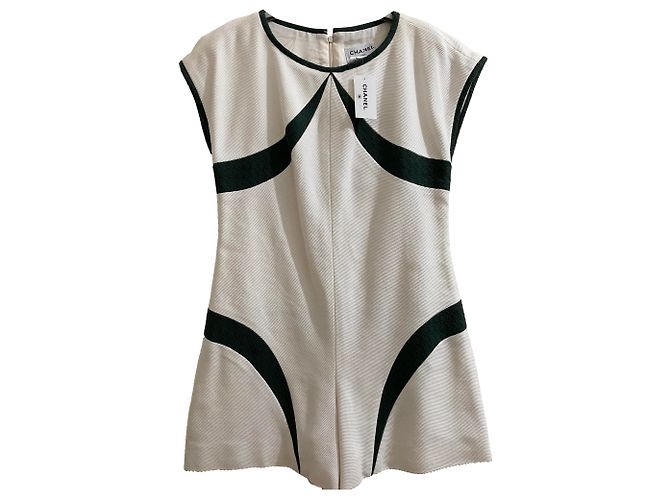 Cambon Mono Chanel Eggshell y Verde Oscuro Seda y Algodón Blanco roto