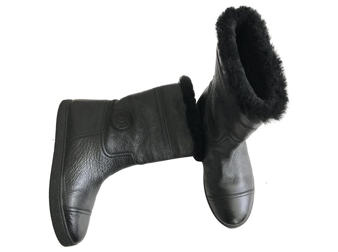 Chanel Shearling Lined Leather Biker Boots Black Fur Rubber  ref.256921