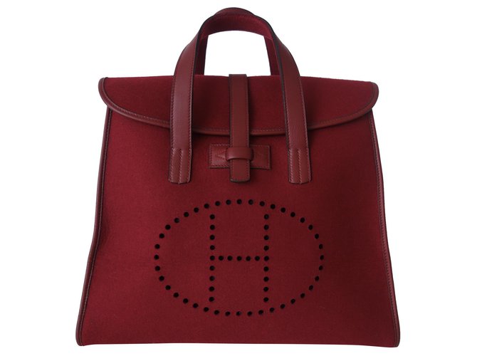 Hermès Hermes Feudou bag Red Leather  ref.257013