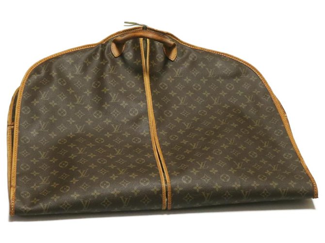 Louis Vuitton Garment case Brown Cloth  ref.257121