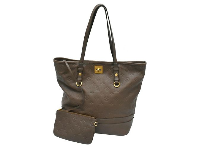 Louis Vuitton Citadines Marrom
