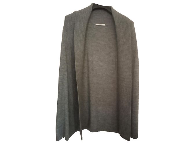 Uterque Abrigos, Ropa de calle