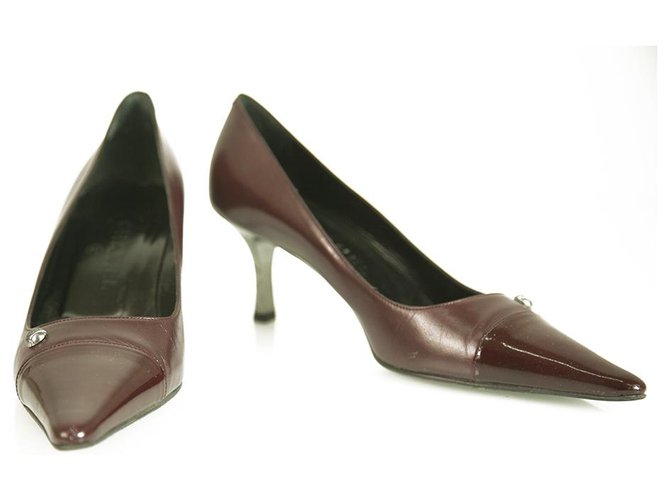 CHANEL Burgundy Leather with Patent Leather Cap Toe Pumps Shoes Heel Pointy 38 Dark red  ref.257919
