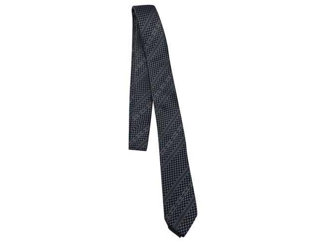 Chanel Krawatten Grau Seide  ref.258253
