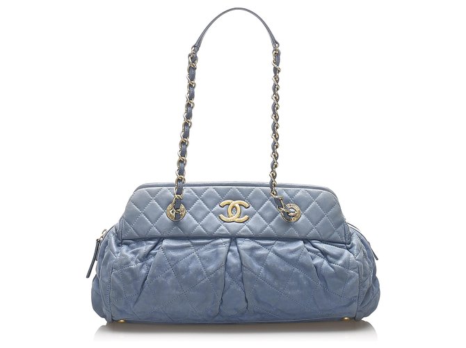 Chanel Blue Matelasse Lambskin Leather Shoulder Bag  ref.258575
