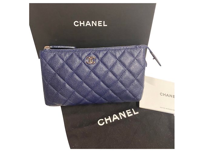Chanel Trouse Blau Leder