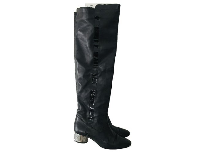 Chanel boots Cuir vernis Noir Bijouterie argentée  ref.258909