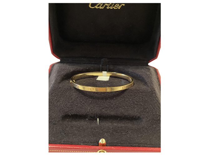 Taille du bracelet love Cartier 16. Or Doré  ref.259056