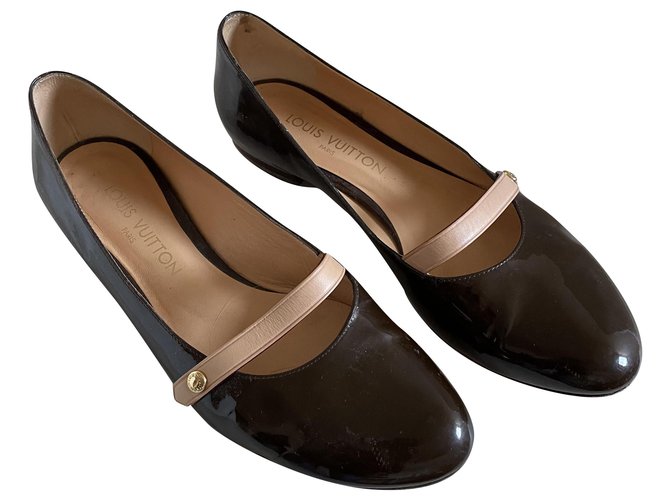 Louis Vuitton flat shoes Light brown Fur  ref.259300