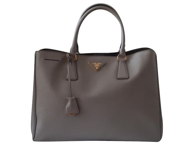 Prada Saffiano Lux Einkaufstasche Taupe
