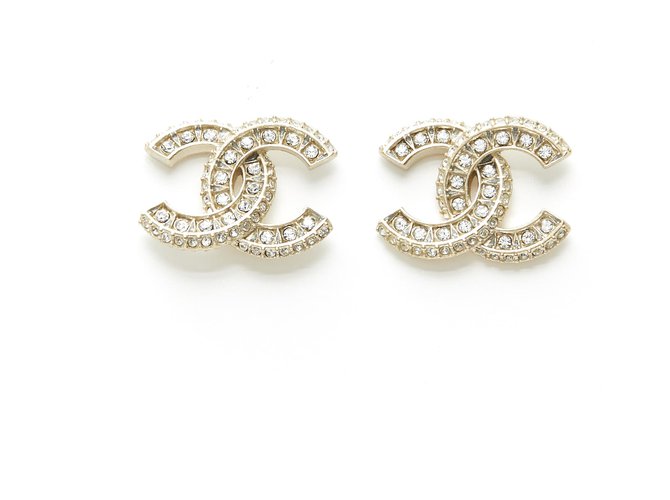 Chanel, Rare Silver Tone and Enamel Flower CC Earrings - Omnēque