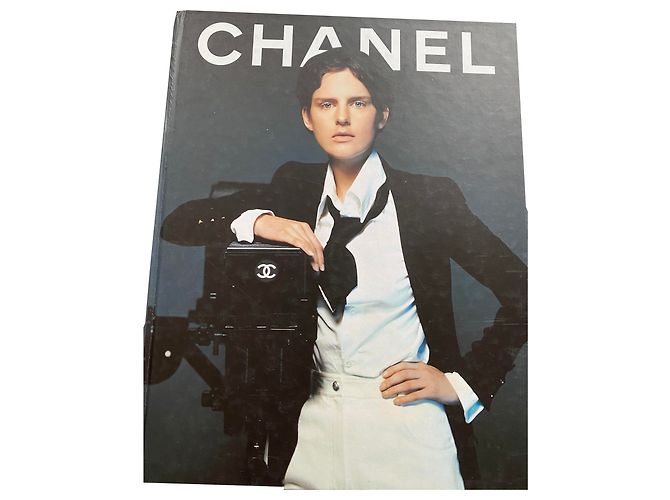 Chanel Spring-Summer Collection Book 1987