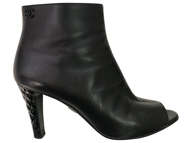BOOTS CHANEL Black Leather  ref.260260