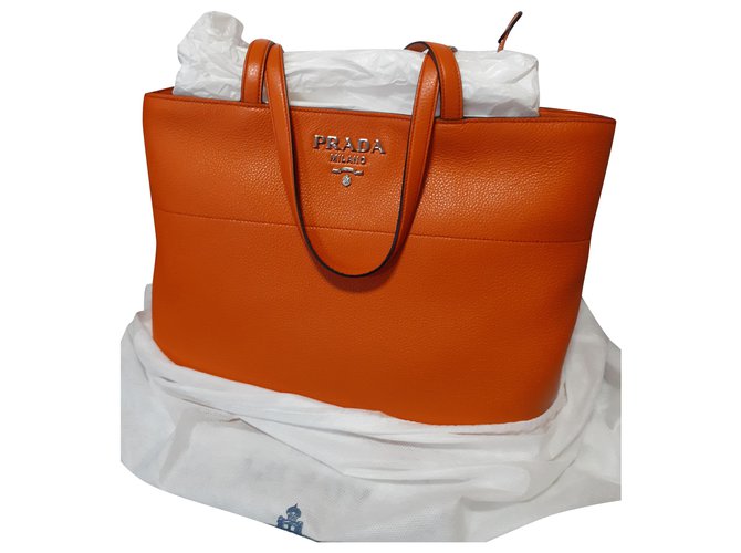 Vitello Prada Handtaschen Orange Leder  ref.260280