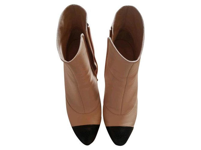 Chanel Ankle Boots Beige Leather  ref.260315