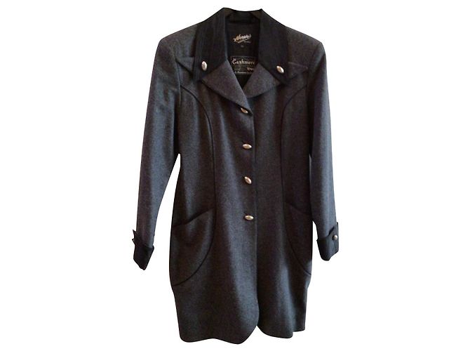 Autre Marque Giacca lunga in cashmere grigio Kyuso