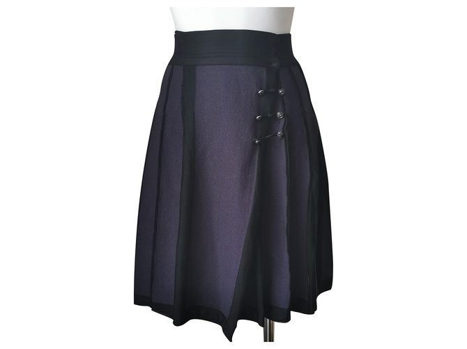 Chanel Skirt Navy blue Wool  ref.260526