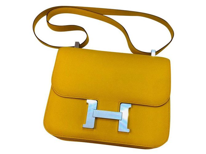 Hermès Constance Yellow Leather  ref.260539
