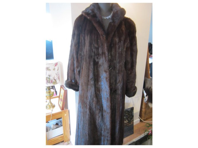 Autre Marque Coats, Outerwear Dark brown Fur  ref.260548