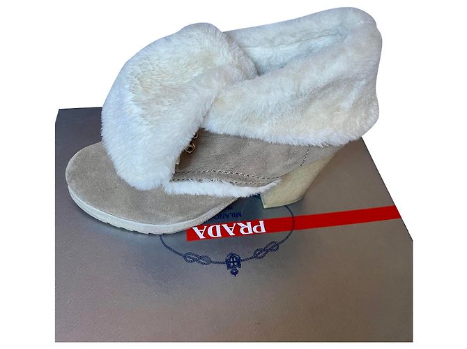 Prada Stiefeletten Beige Nubuk