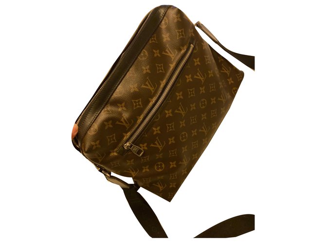 Louis Vuitton, Bags, Auth Louis Vuitton Monogram Macassar Torres M4387  Mens Shoulder Bag