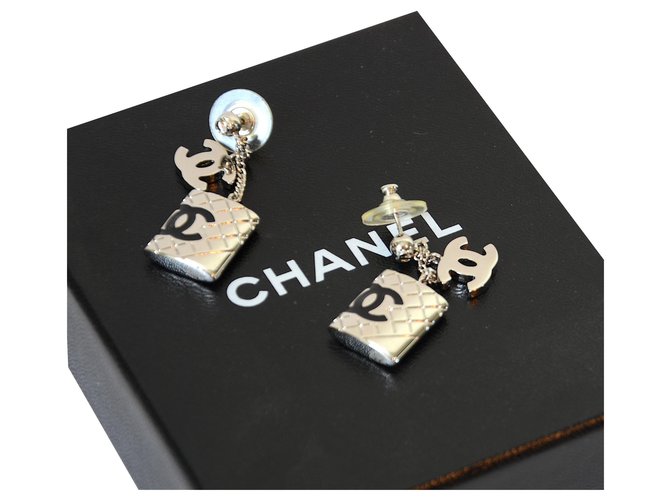 Chanel Earrings Silvery Metal  ref.261405
