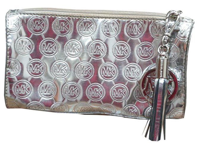 Michael Kors silver clutch bag Silvery Varnish  ref.261754