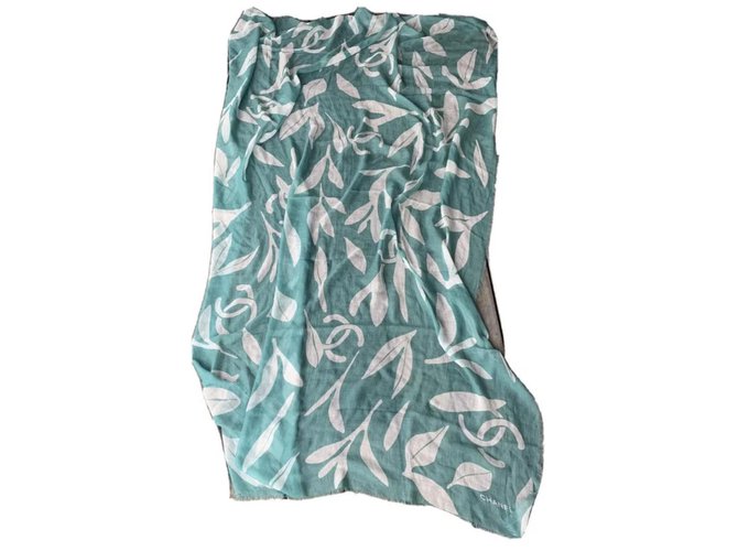 Chanel Scarves Green Cashmere  ref.261887