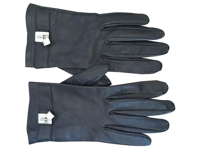 Guanti Guess in pelle nera con lucchetti argentati Nero