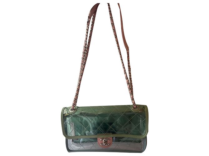 Chanel Runway Bolsa de Aba Acolchoada em PVC e Pele de Carneiro Hardware prateado