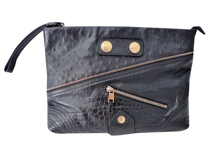 Alexander McQueen Clutch aus schwarzem Leder mit Krokodilmuster