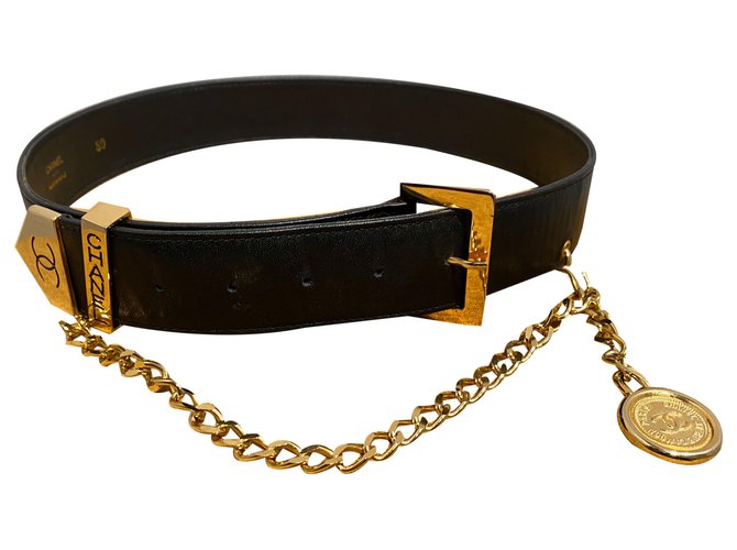 Chanel Belts Black Gold hardware Leather  ref.262264