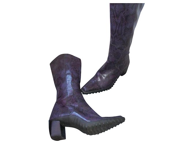 Guess Santiag boots purple lizard effect leather