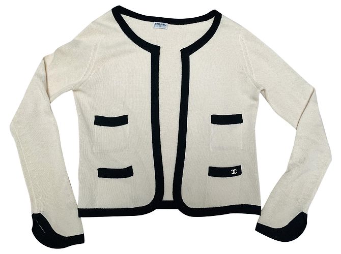 Zeitlose Chanel-Strickjacke Schwarz Aus weiß
